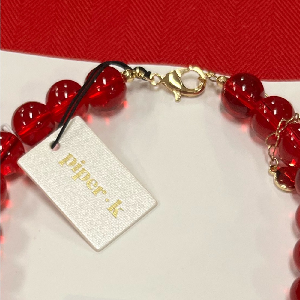NWT ⚜️♥️⚜️ Piper K Gorgeous Red Beaded Glass Necklace - Picture 7 of 15